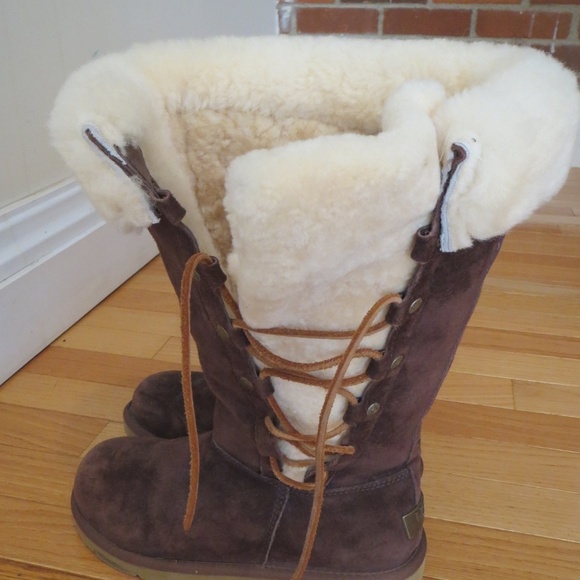 UGG Australia 5163 Upside Shearing Suede Boots - Picture 5 of 8